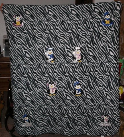 blanket_penguins_90918_1.jpg