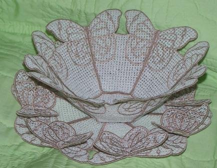 bowls_butterflybowldoily_3.jpg