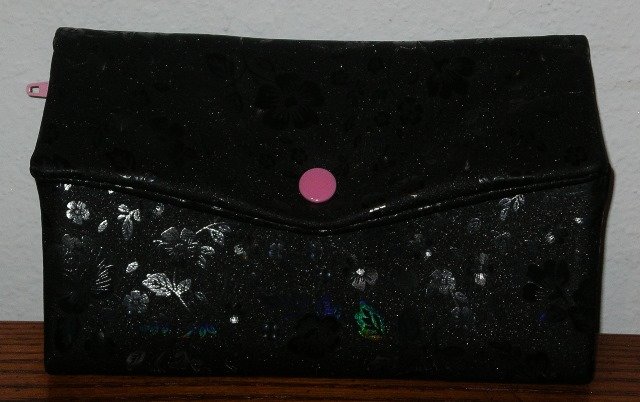 wallet_040122_1a.jpg