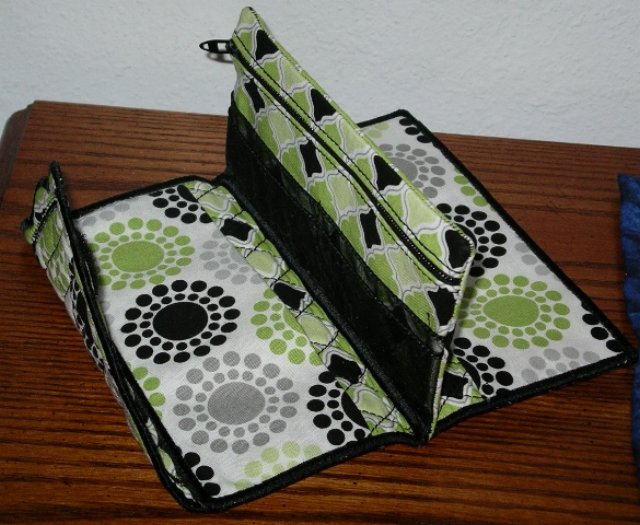 wallet_0605162.jpg