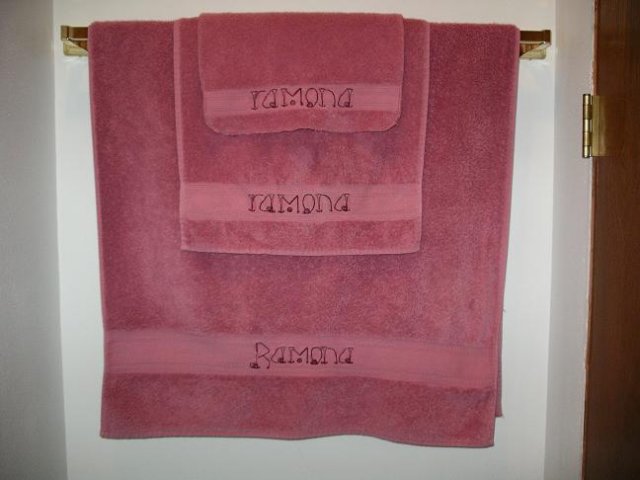 miscellaneousfrommom_bathroomtowels1.jpg