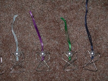 misc_paperclipangels_0705133.jpg