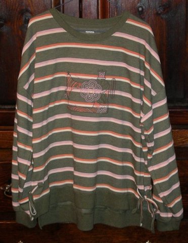 shirt_tomom_122422_5a.jpg
