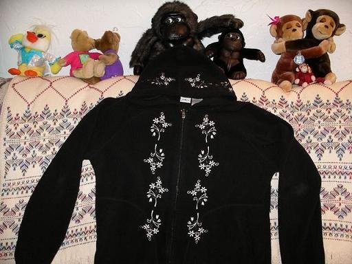 shirtstomom_blackfleece8.jpg