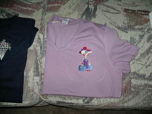 shirtstomom_lavendarshirtredhatlady.jpg