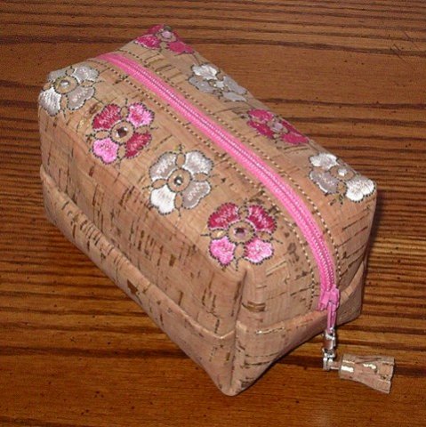 zippercorkbox_043021_1.jpg